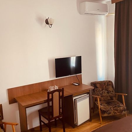 Hotel Moldova Bîrlad Extérieur photo