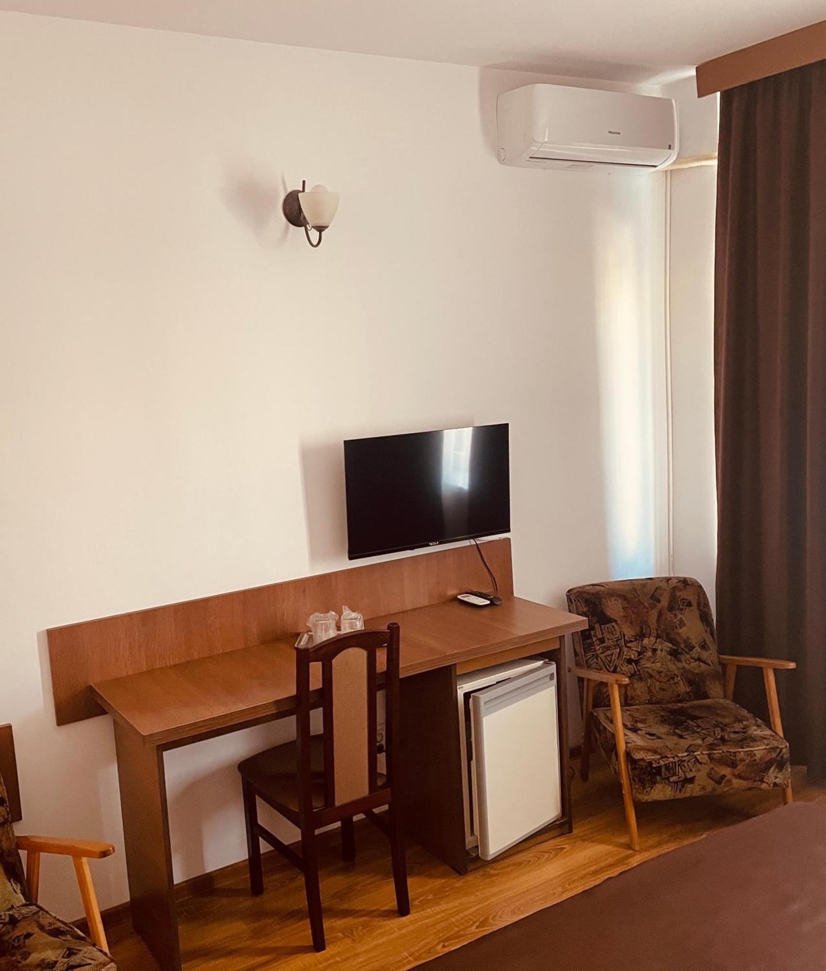 Hotel Moldova Bîrlad Extérieur photo